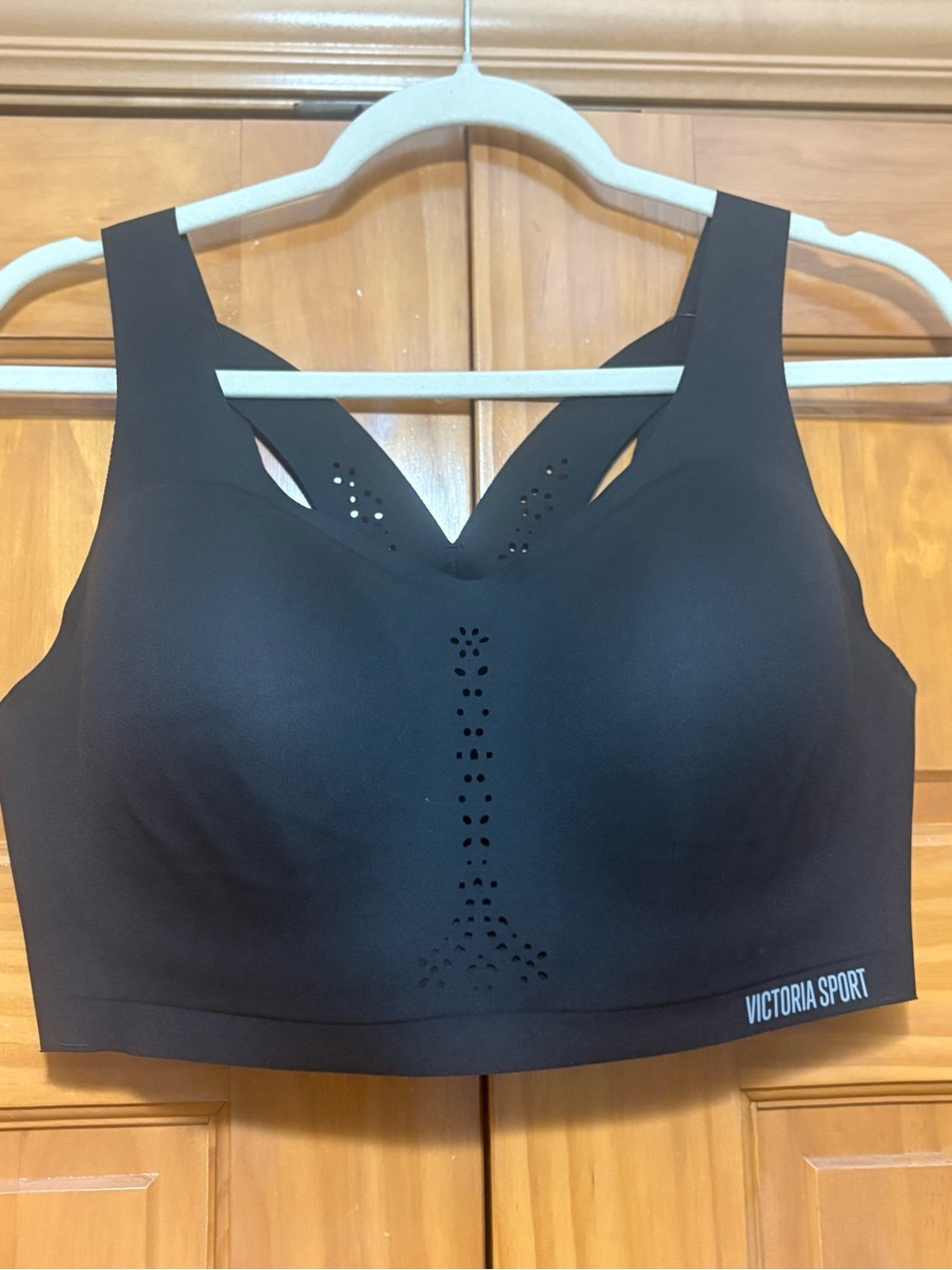 Victoria's Secret Black Seamless High-Impact Sports Bra 38DD NWOT